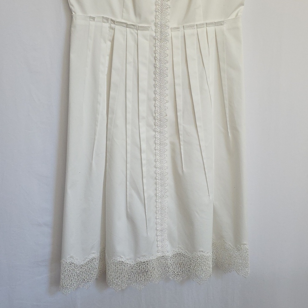 Elie Tahari White Dress w/Lace, Sequins, Rhinestones & Bead Accents. Size 2 - Picture 3 of 13